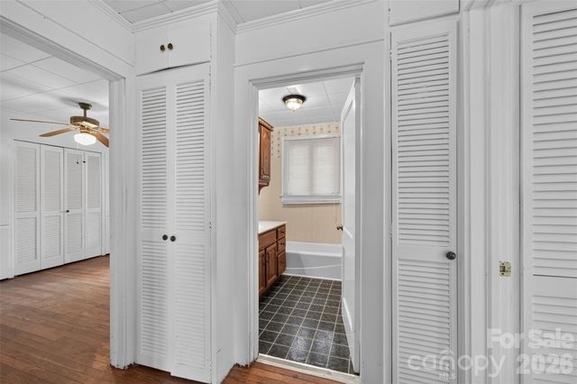 311 33rd Street Drive SE, Hickory, NC 28602