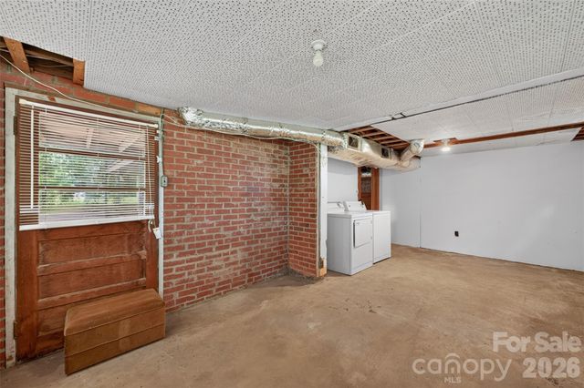 311 33rd Street Drive SE, Hickory, NC 28602