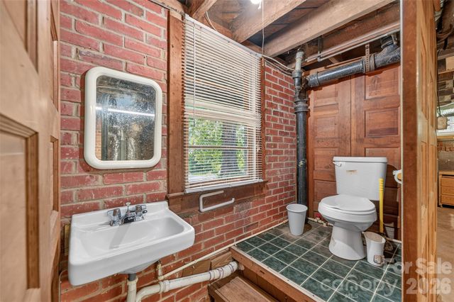 311 33rd Street Drive SE, Hickory, NC 28602