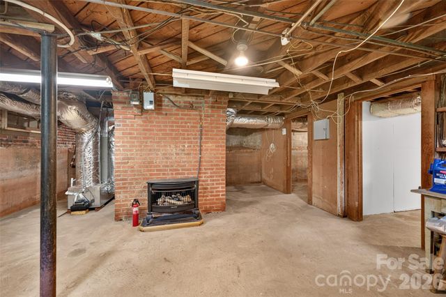 311 33rd Street Drive SE, Hickory, NC 28602