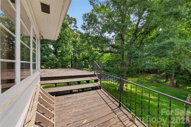 311 33rd Street Drive SE, Hickory, NC 28602