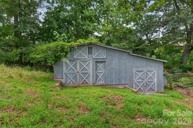 311 33rd Street Drive SE, Hickory, NC 28602