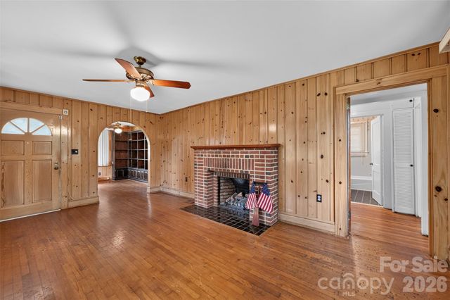 311 33rd Street Drive SE, Hickory, NC 28602