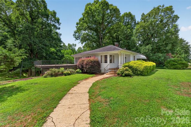 311 33rd Street Drive SE, Hickory, NC 28602