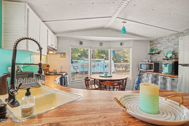 3039 Lewis Street SW, Supply, NC 28462