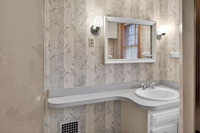 203 Elham Road, Gates, NY 14624