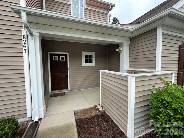 8267 Carob Tree Lane, Charlotte, NC 28215