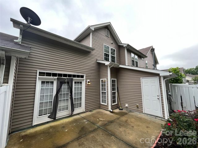 8267 Carob Tree Lane, Charlotte, NC 28215