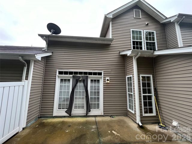 8267 Carob Tree Lane, Charlotte, NC 28215