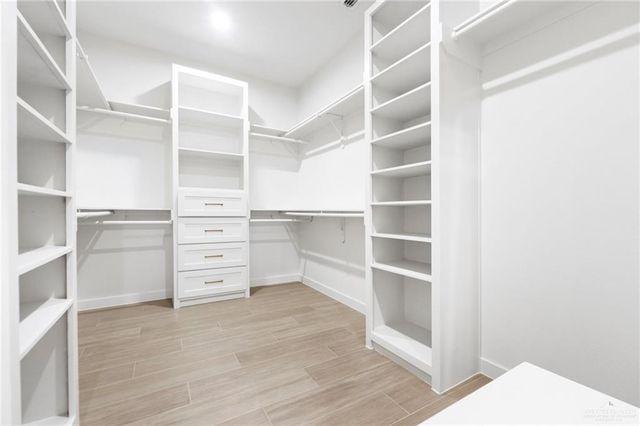9614 N 71st Lane, Mcallen, TX 78573