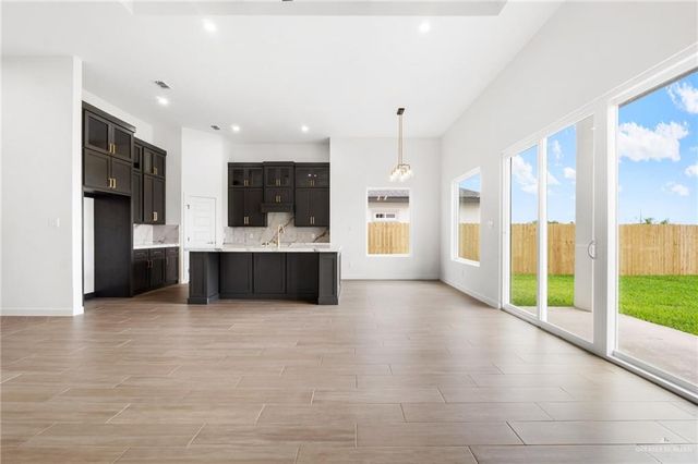 9614 N 71st Lane, Mcallen, TX 78573