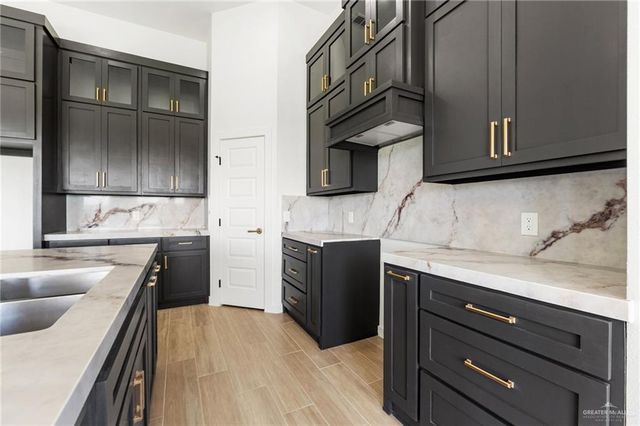 9614 N 71st Lane, Mcallen, TX 78573