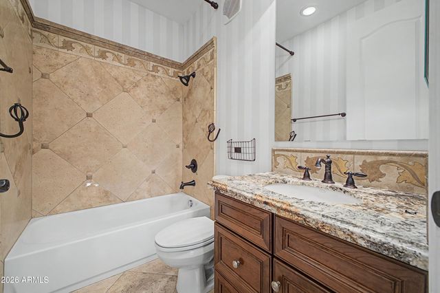 2450 E ROMA Avenue, Phoenix, AZ 85016