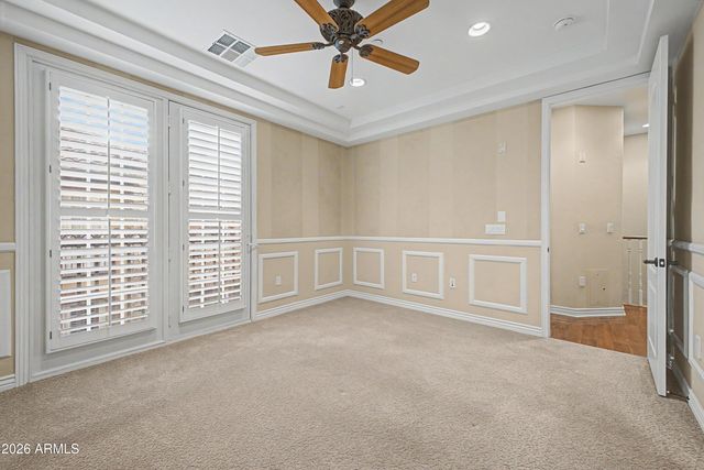 2450 E ROMA Avenue, Phoenix, AZ 85016