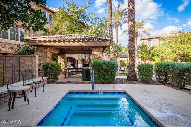 2450 E ROMA Avenue, Phoenix, AZ 85016