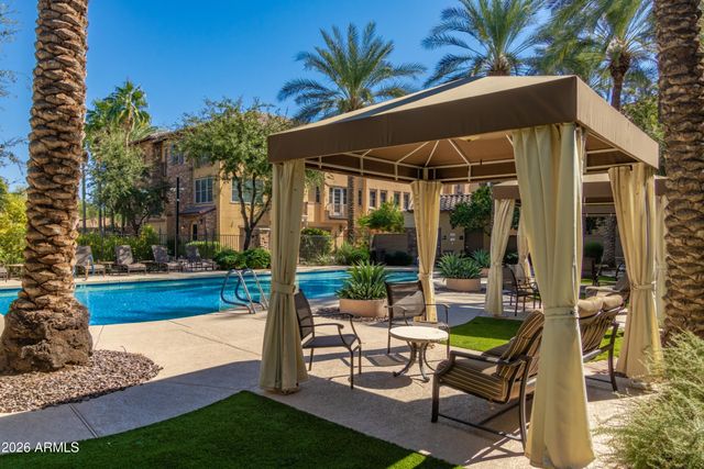 2450 E ROMA Avenue, Phoenix, AZ 85016