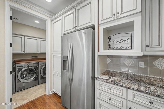 2450 E ROMA Avenue, Phoenix, AZ 85016