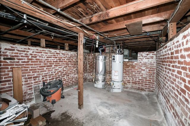 824 N Thorne Avenue, Fresno, CA 93728