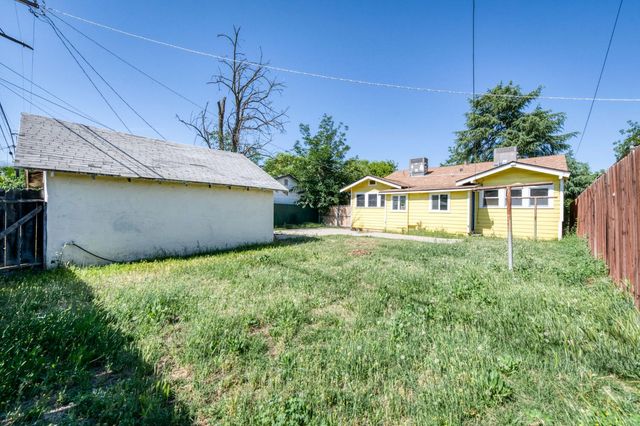 824 N Thorne Avenue, Fresno, CA 93728