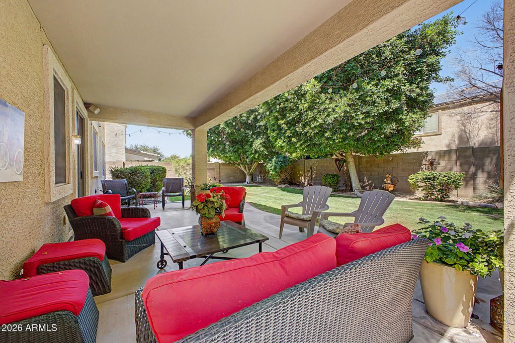 5296 W VILLAGE Drive, Glendale, AZ 85308