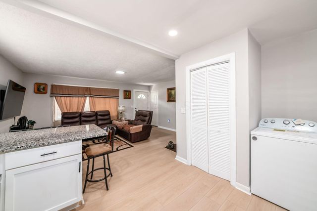 2153 Dawnlight Avenue, Columbus, OH 43211
