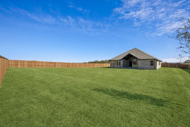 137 Cross Timbers Street, Azle, TX 76020