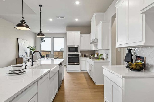 137 Cross Timbers Street, Azle, TX 76020