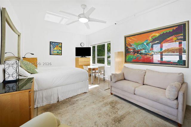 255 W 24th St 330, Miami Beach, FL 33140