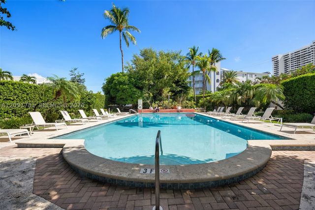 255 W 24th St 330, Miami Beach, FL 33140