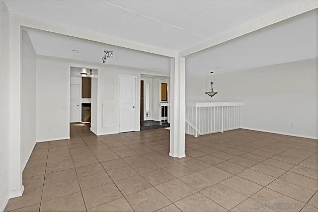 6361 Caminito Andreta, San Diego, CA 92111