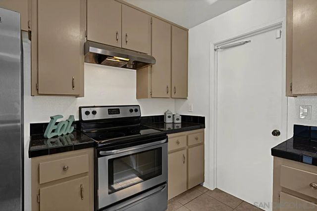 6361 Caminito Andreta, San Diego, CA 92111