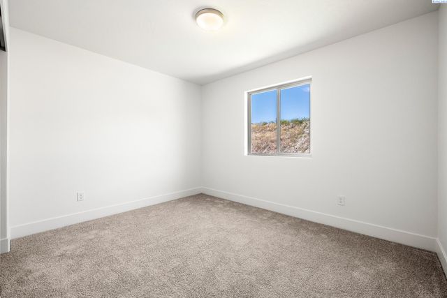 6562 W 30th Pl, Kennewick, WA 99338