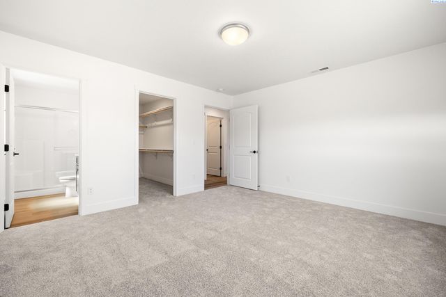 6562 W 30th Pl, Kennewick, WA 99338