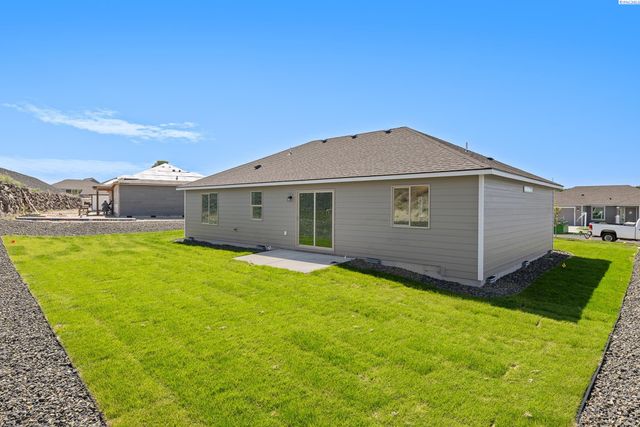 6562 W 30th Pl, Kennewick, WA 99338