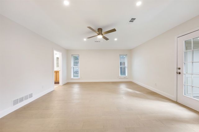 2707 Quail Ridge Drive, Carrollton, TX 75006