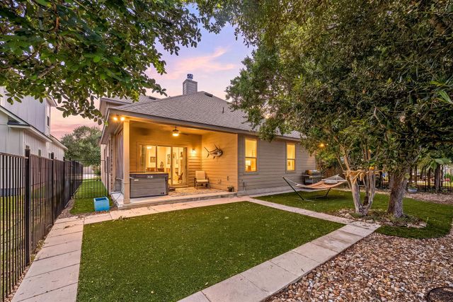 332 Ancient Oak WAY, San Marcos, TX 78666