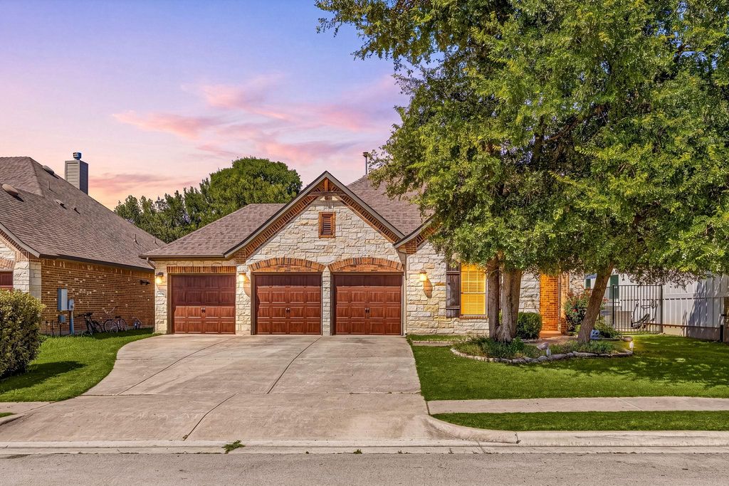332 Ancient Oak WAY, San Marcos, TX 78666