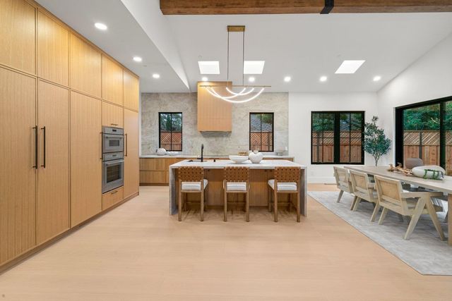 15 San Juan Avenue, Menlo Park, CA 94025