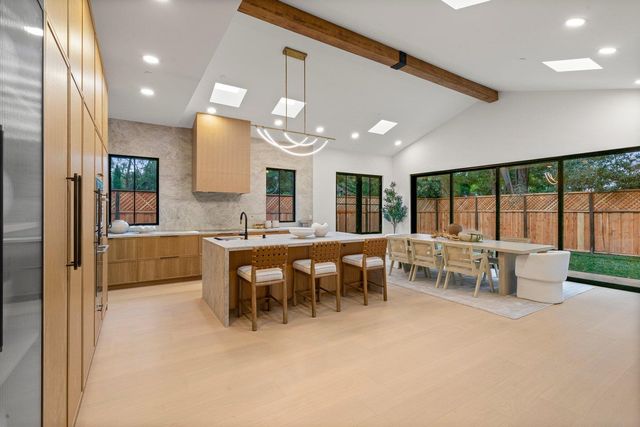 15 San Juan Avenue, Menlo Park, CA 94025