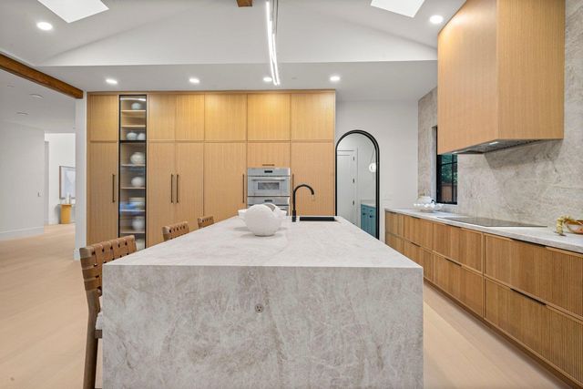 15 San Juan Avenue, Menlo Park, CA 94025