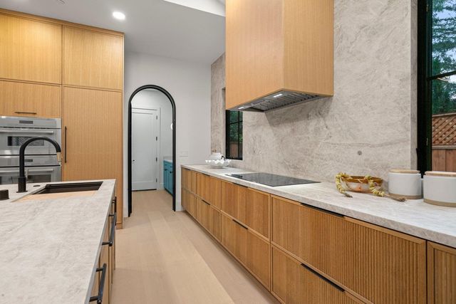 15 San Juan Avenue, Menlo Park, CA 94025