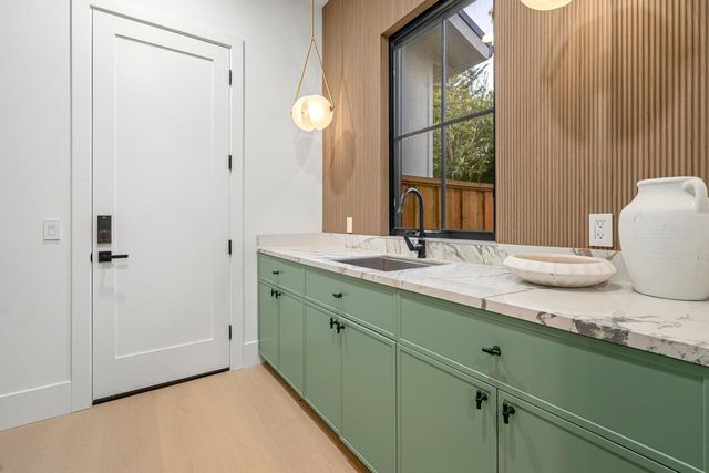 15 San Juan Avenue, Menlo Park, CA 94025