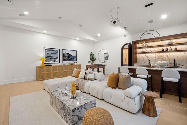 15 San Juan Avenue, Menlo Park, CA 94025