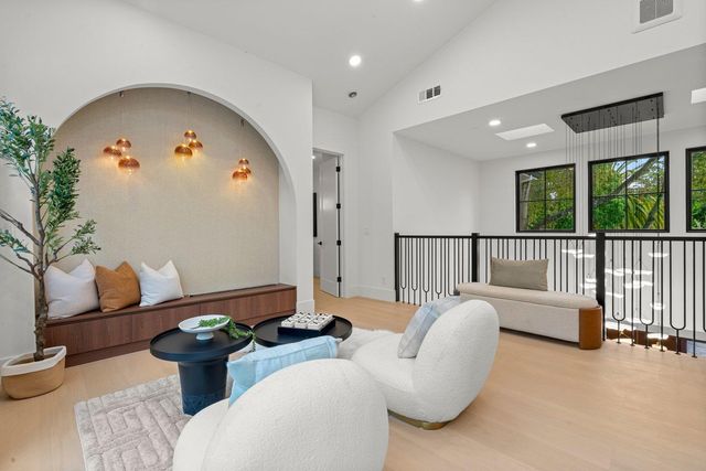 15 San Juan Avenue, Menlo Park, CA 94025