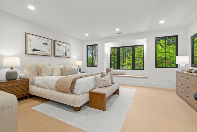 15 San Juan Avenue, Menlo Park, CA 94025