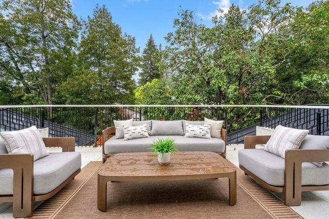 15 San Juan Avenue, Menlo Park, CA 94025