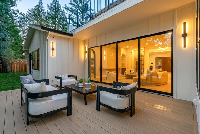 15 San Juan Avenue, Menlo Park, CA 94025