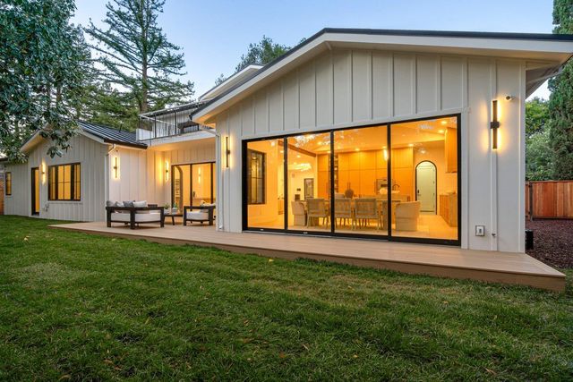 15 San Juan Avenue, Menlo Park, CA 94025