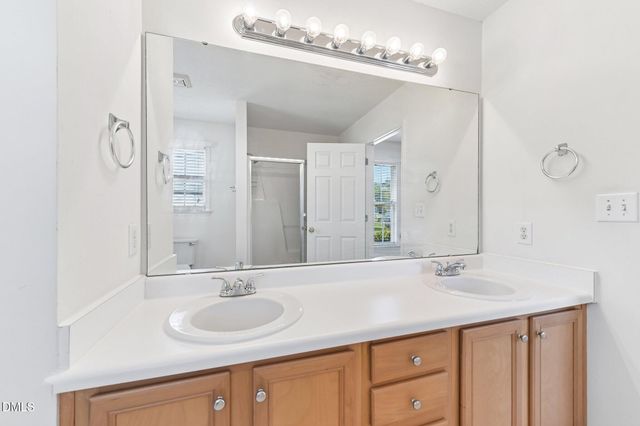 1013 Deer Oaks Court, Raleigh, NC 27603