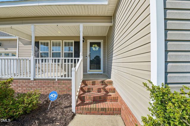 1013 Deer Oaks Court, Raleigh, NC 27603